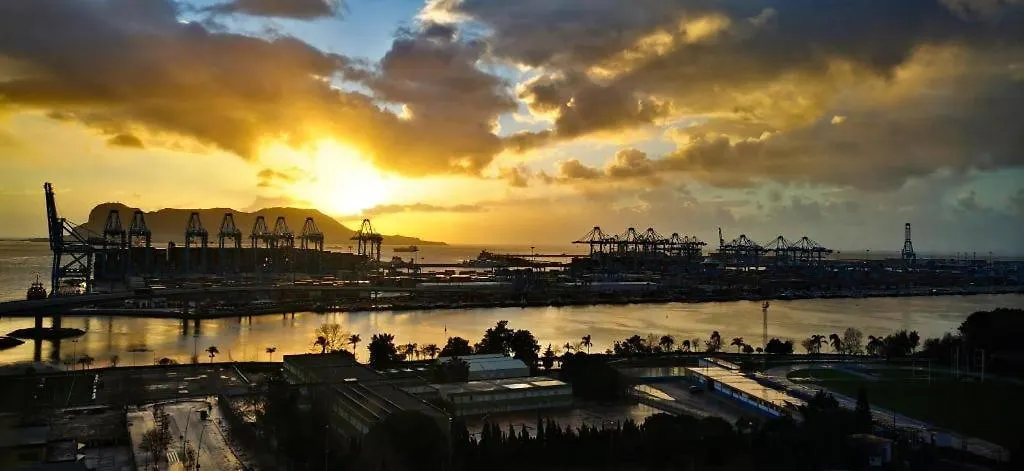 Bahia Suite 2 Algeciras